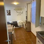 Petit Maison