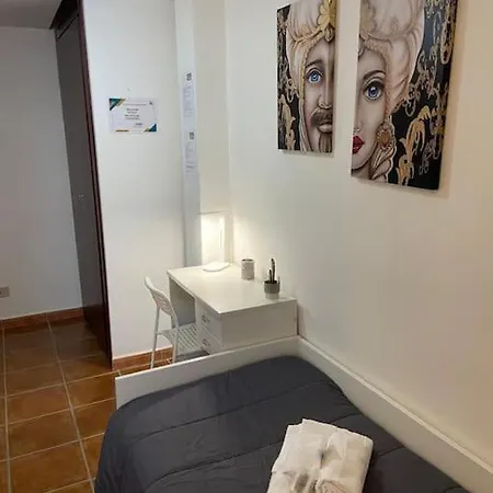 Petit Maison شقة